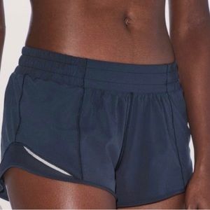 lululemon navy blue hotty hot shorts 2.5” size 2